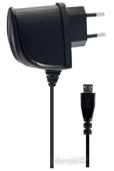Cestovní nabíječka CellularLine s konektorem microUSB, 2,1A, černá